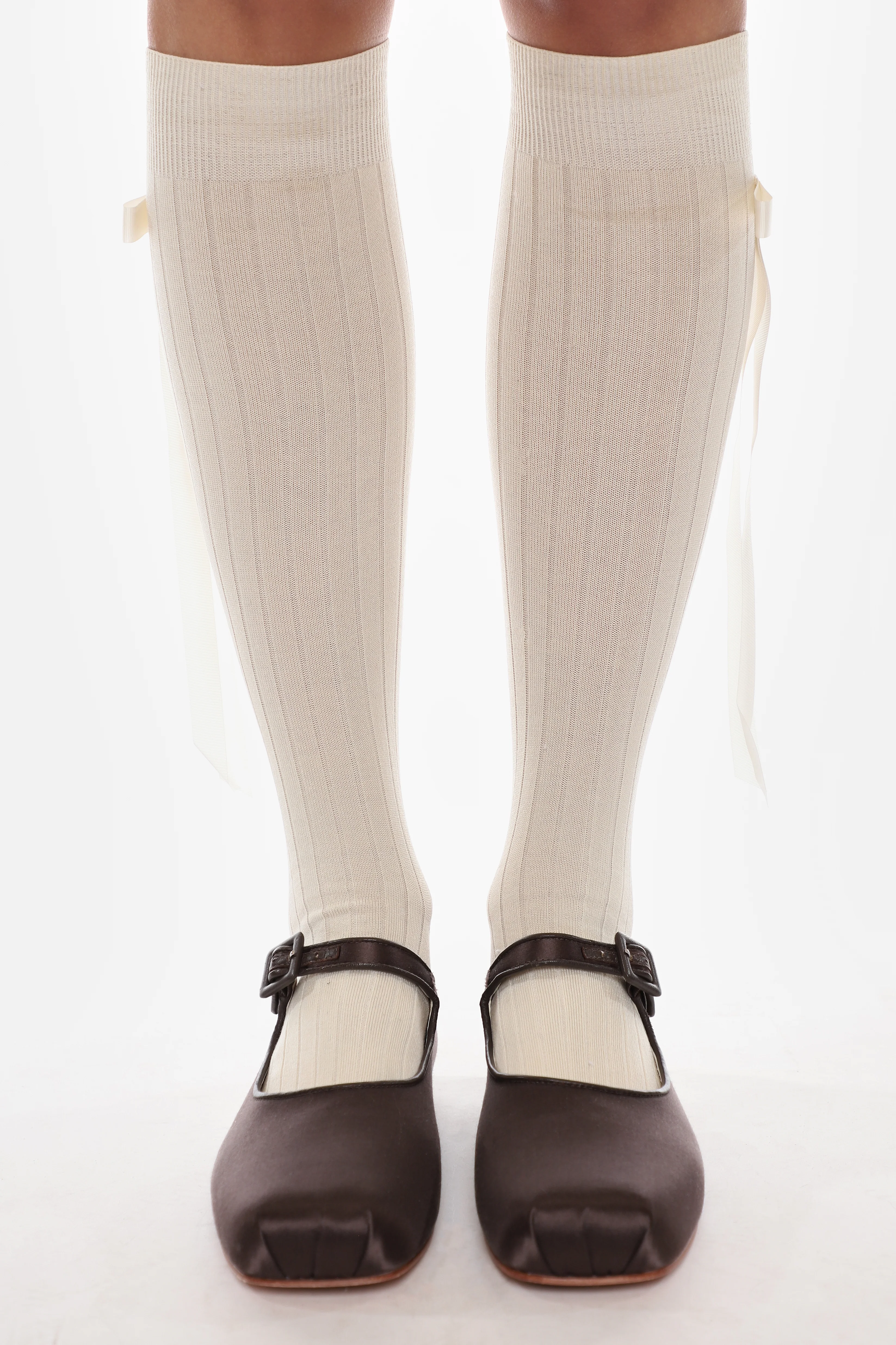 MARY JANE POINTE IN BRUNETTE SATIN - Image 4